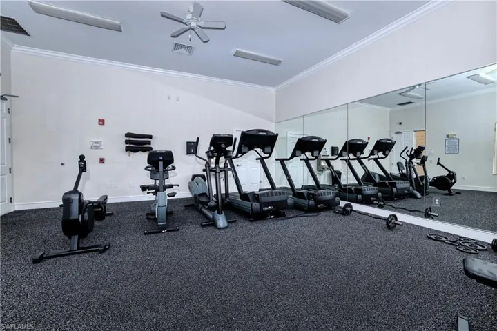 8294 Key Royal Cir 1633, Naples, Florida 34119