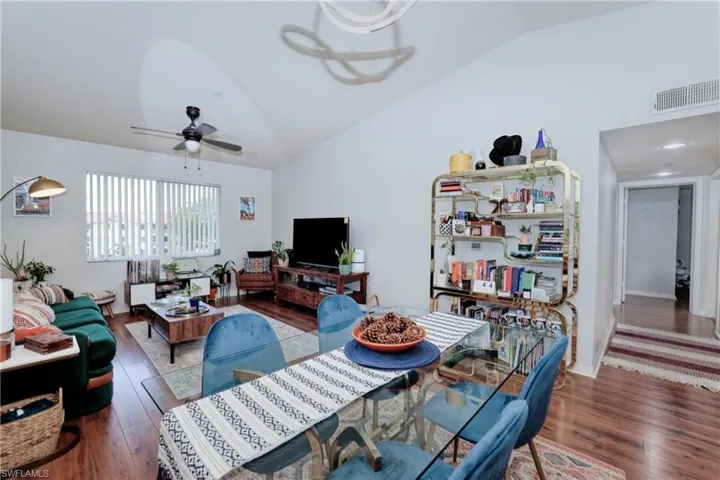 8294 Key Royal Cir 1633, Naples, Florida 34119