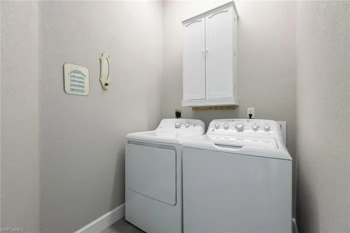 3811 Crestwell Ct, St. James City, Florida 33956