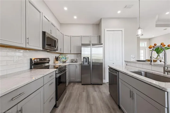 3811 Crestwell Ct, St. James City, Florida 33956