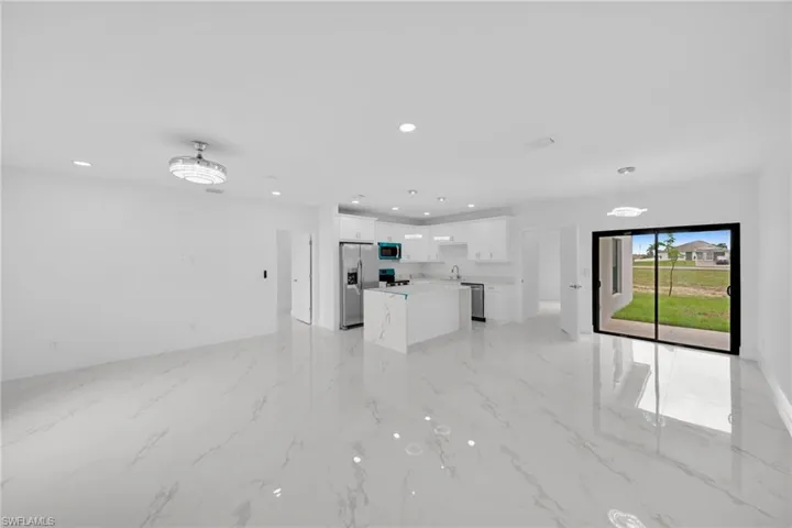 3721 Ne 11th Pl, Cape Coral, Florida 33909