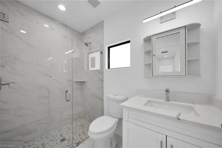 3721 Ne 11th Pl, Cape Coral, Florida 33909