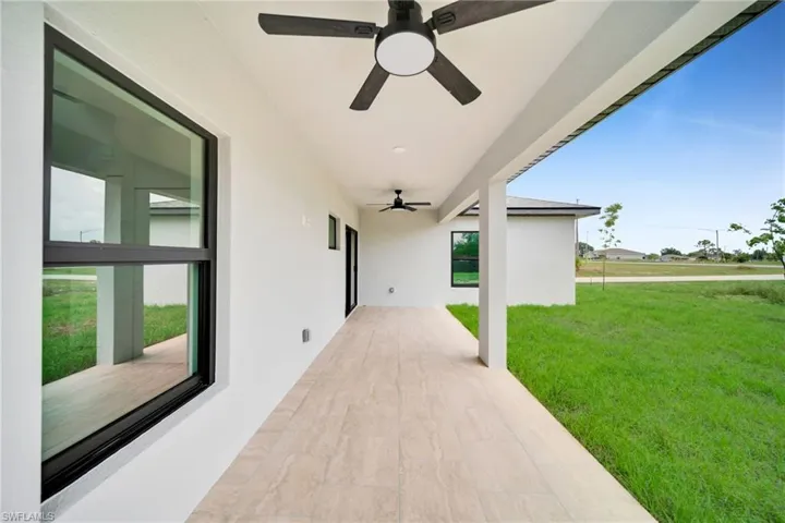 3721 Ne 11th Pl, Cape Coral, Florida 33909
