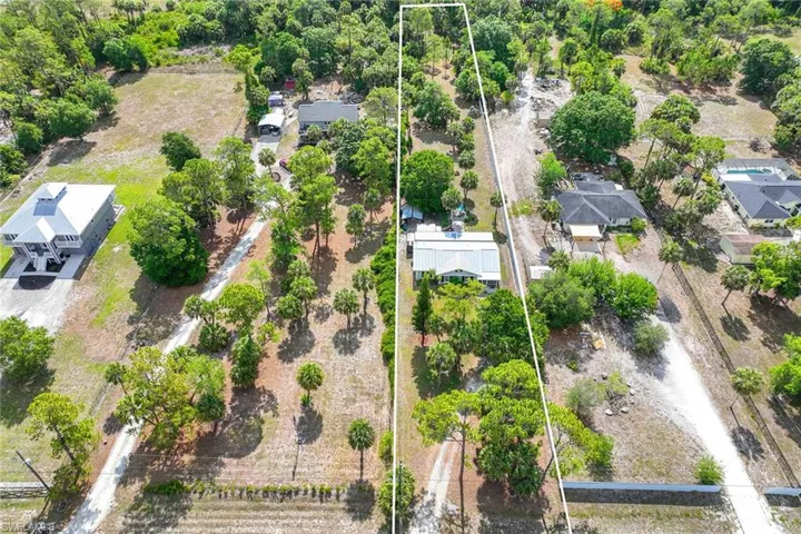 180  20th SE ST, Naples, FL 34117