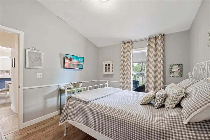 180  20th SE ST, Naples, FL 34117
