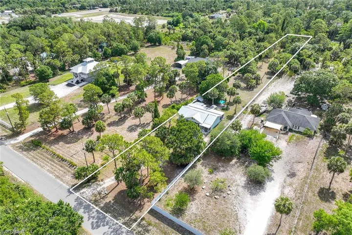 180  20th SE ST, Naples, FL 34117
