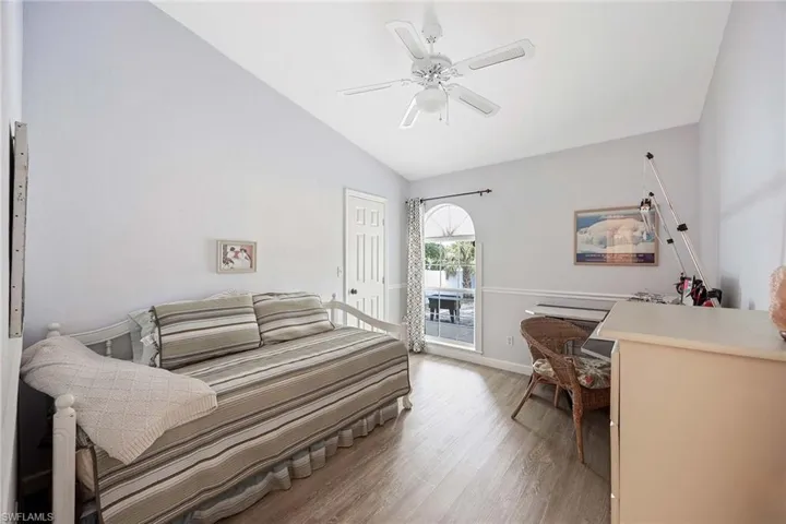 180  20th SE ST, Naples, FL 34117