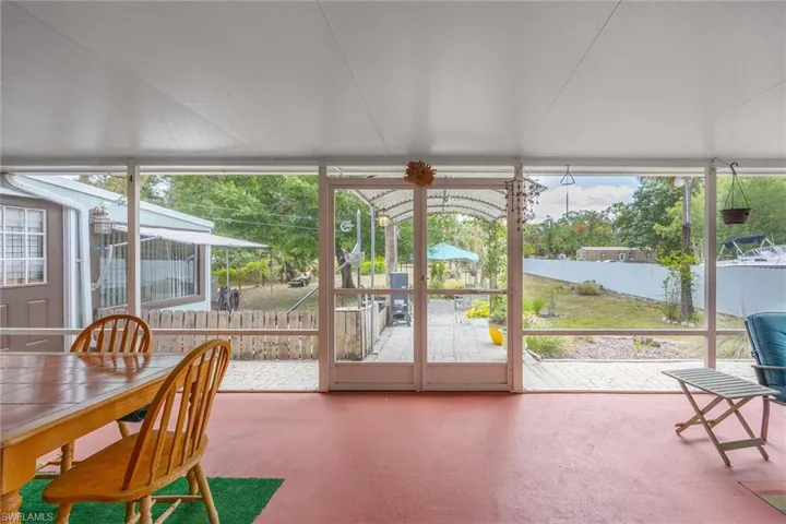 180  20th SE ST, Naples, FL 34117