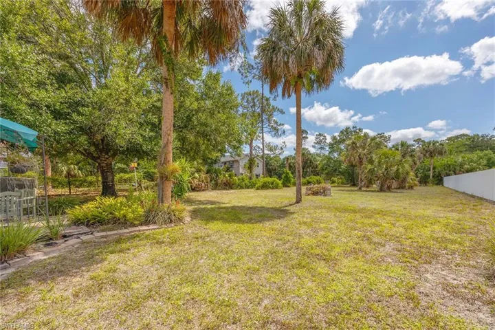 180  20th SE ST, Naples, FL 34117