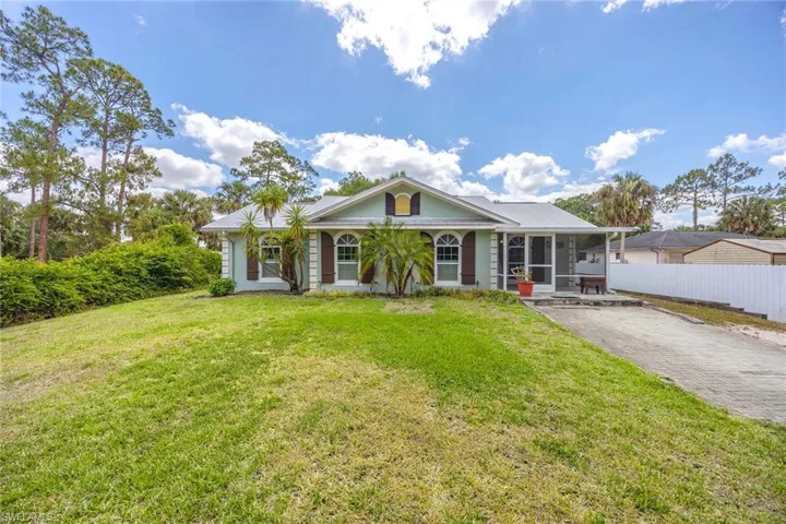 180  20th SE ST, Naples, FL 34117