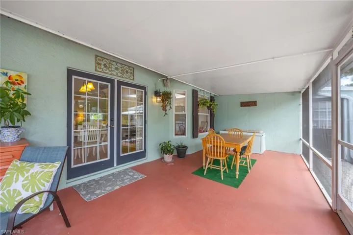 180  20th SE ST, Naples, FL 34117