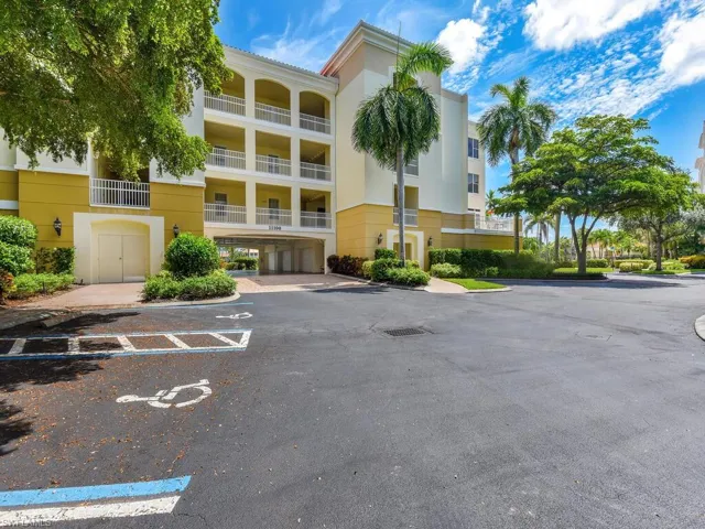 Condo w/ Garage Under Building