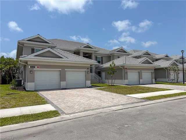 268  Indies Dr  , Naples, FL 34114