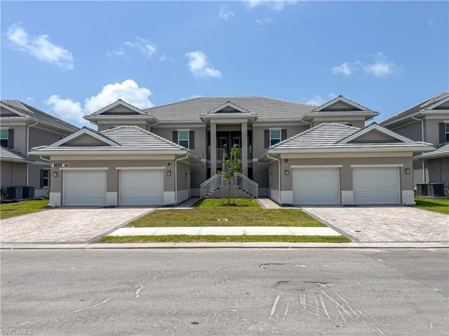 268  Indies Dr  , Naples, FL 34114