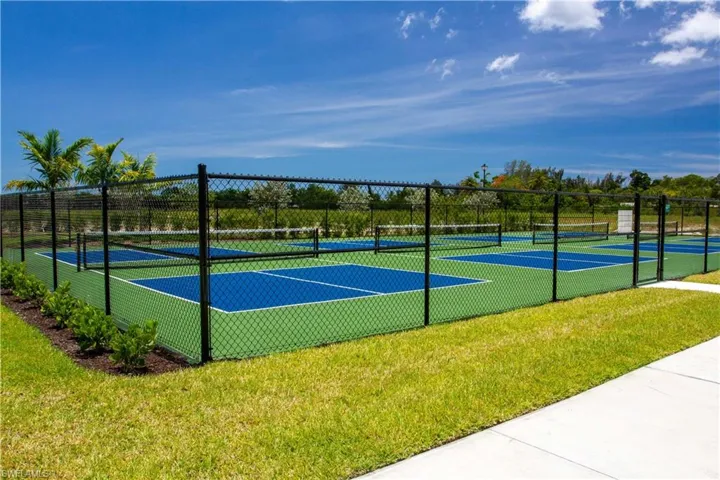 268  Indies Dr  , Naples, FL 34114