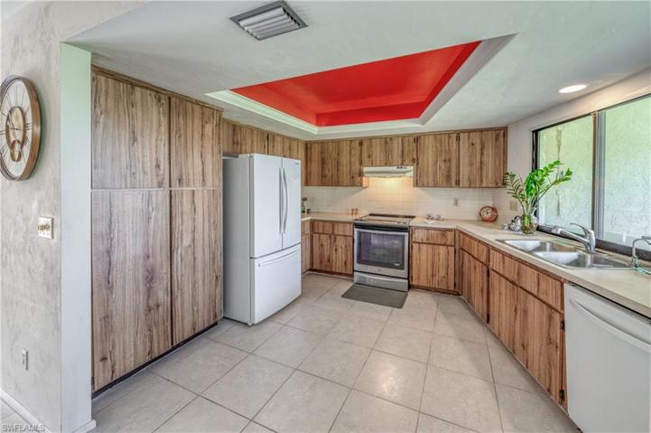 231  Charity  CT, Naples, FL 34112