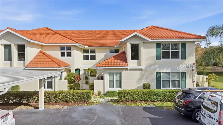 5435 Worthington Ln 204, Naples, Florida 34110