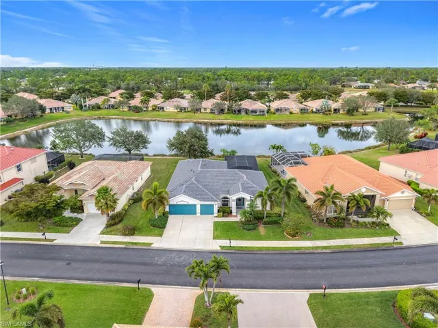 2124  Berkley  WAY, Lehigh Acres, FL 33973