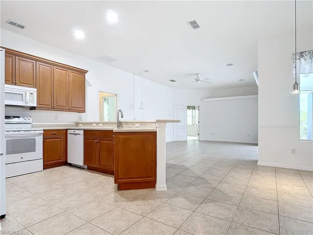2124  Berkley  WAY, Lehigh Acres, FL 33973