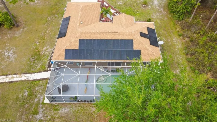 932  Franklin E ST, Lehigh Acres, FL 33974