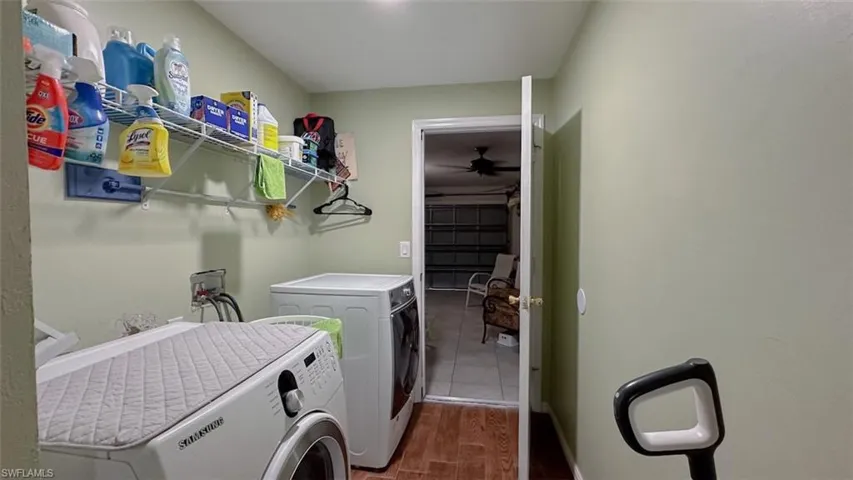 932  Franklin E ST, Lehigh Acres, FL 33974