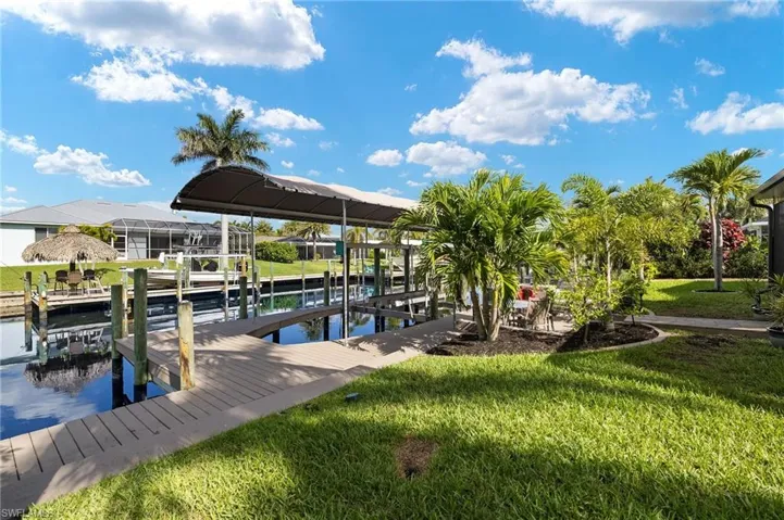 Extended dock