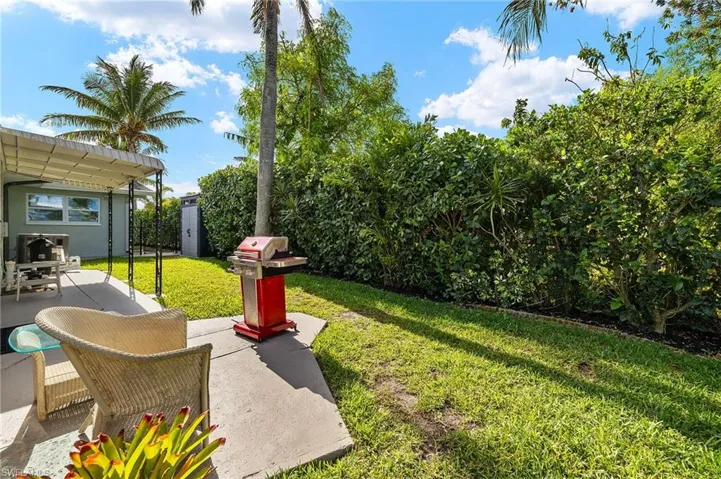 Side yard  - Fenced Yard