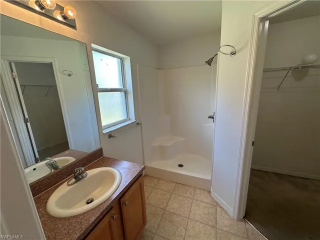 2nd Master bath