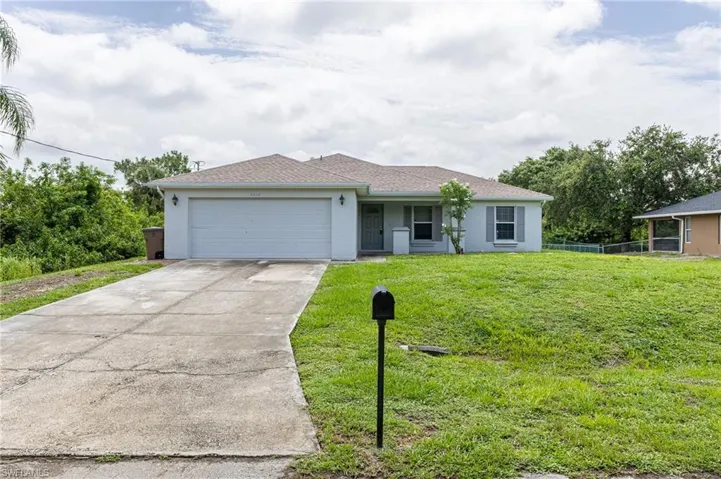 6012 Thrush Ave, Fort Myers, Florida 33905