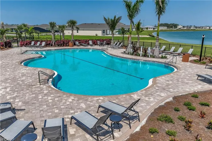 556 Spring Hill Lake Loop, Cape Coral, Florida 33993