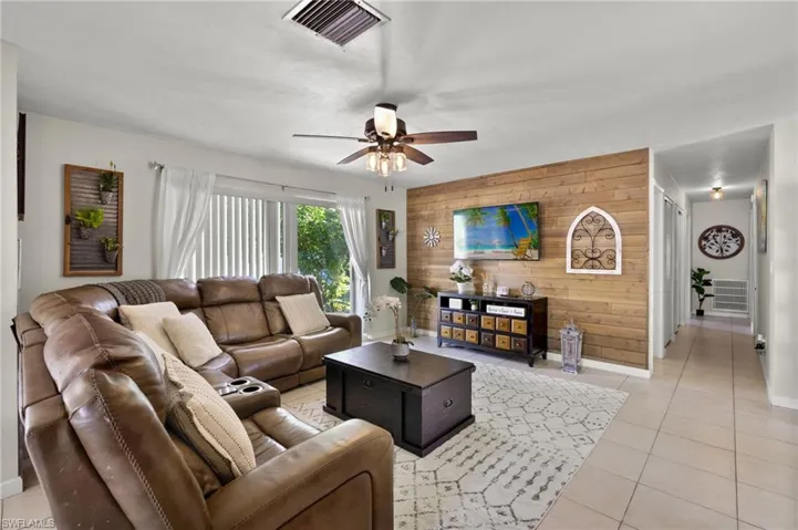 1509 Shelby Pkwy, Cape Coral Fl 33904