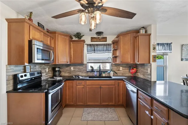 1509 Shelby Pkwy, Cape Coral Fl 33904