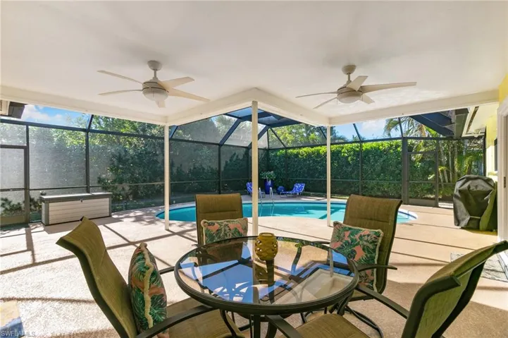230  Pine Valley  CIR, Naples, FL 34113