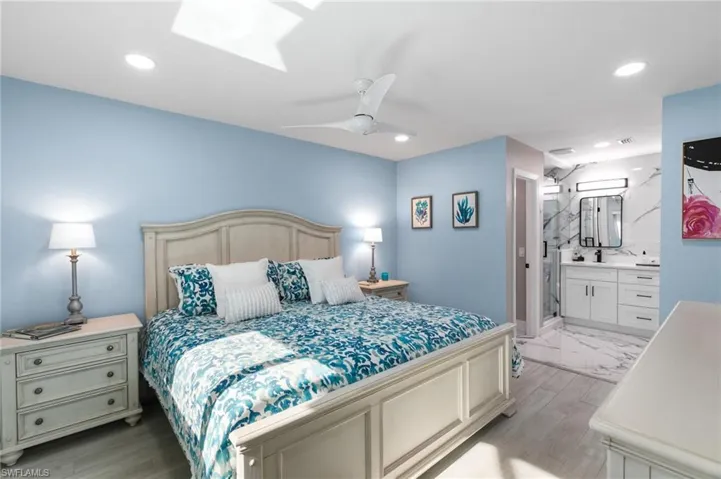 230  Pine Valley  CIR, Naples, FL 34113