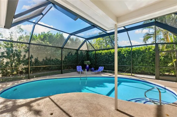 230  Pine Valley  CIR, Naples, FL 34113