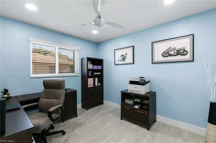 230  Pine Valley  CIR, Naples, FL 34113