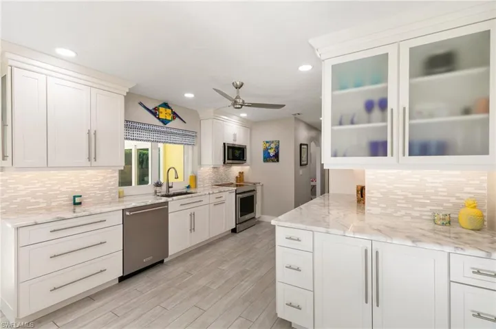 230  Pine Valley  CIR, Naples, FL 34113