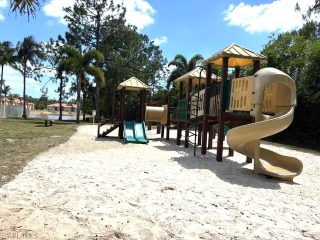 8265  Ibis Club  DR, Naples, FL 34104