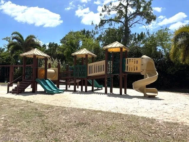 8265  Ibis Club  DR, Naples, FL 34104