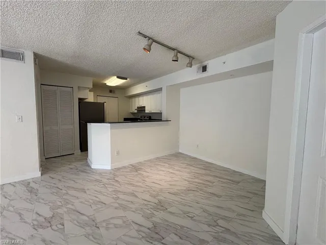 8265  Ibis Club  DR, Naples, FL 34104