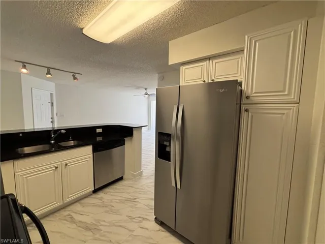 8265  Ibis Club  DR, Naples, FL 34104
