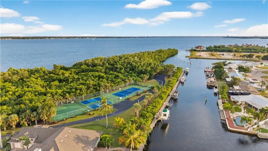 Community Boat Slips and Tennis / Pickleball Courts