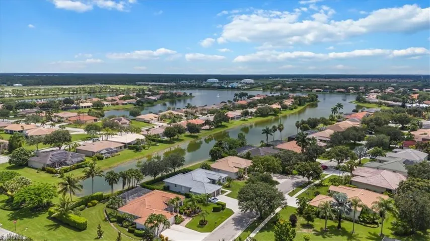 residences and lakes
