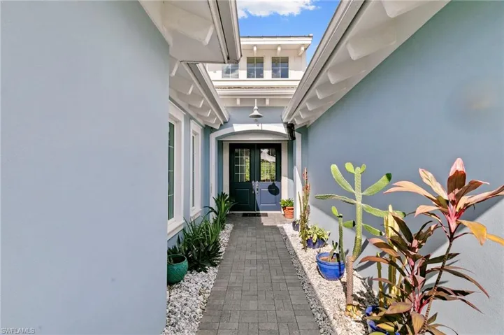 4922 Andros Dr, Naples, Florida 34113