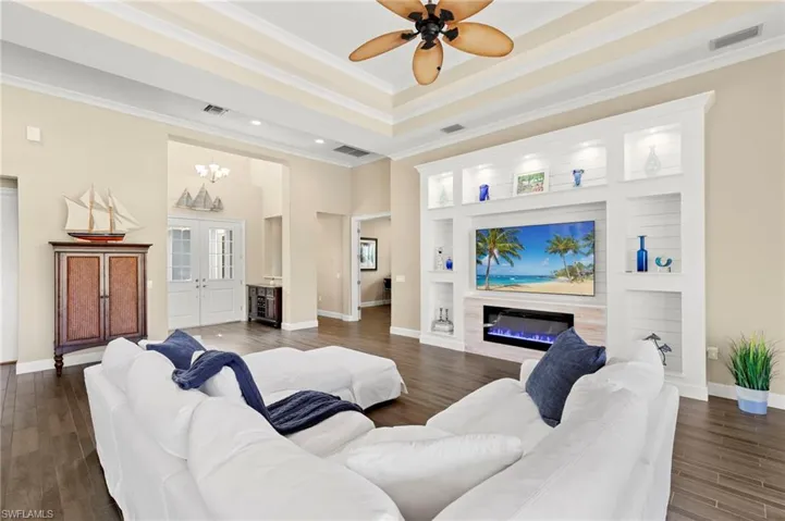 4922 Andros Dr, Naples, Florida 34113