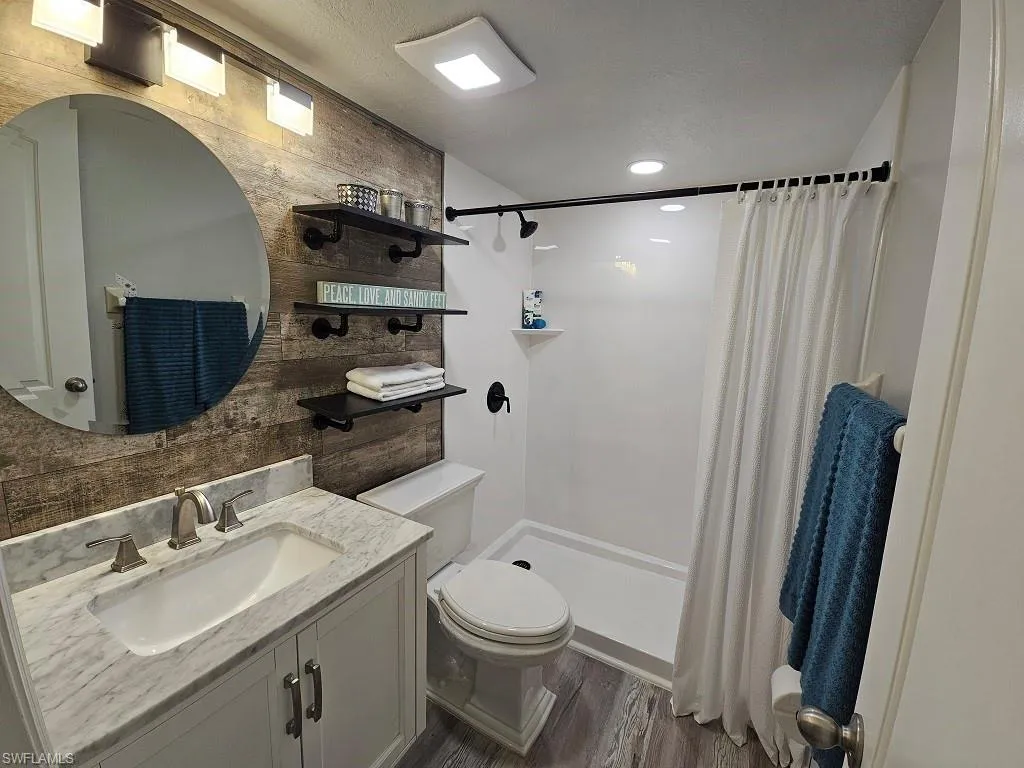 1599 Trafalgar LN, Naples, FL 34116,224089648