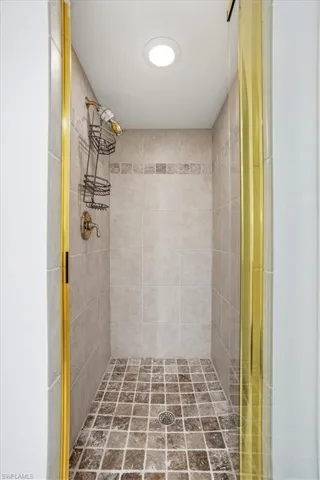 2400 Gulf Shore Blvd N 604, Naples, Florida 34103