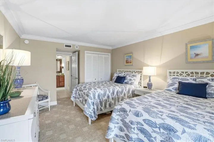 2400 Gulf Shore Blvd N 604, Naples, Florida 34103