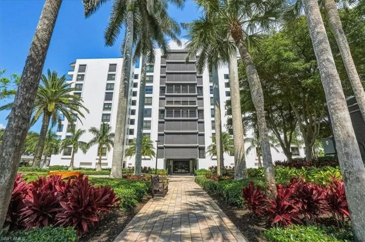 2400 Gulf Shore Blvd N 604, Naples, Florida 34103