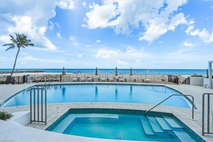 2400 Gulf Shore Blvd N 604, Naples, Florida 34103